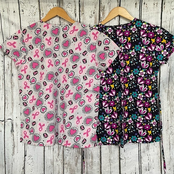 Bannock Court Medical Scrub Top Set Sz XS Beautiful Patterns Scrubs New - Picture 4 of 4